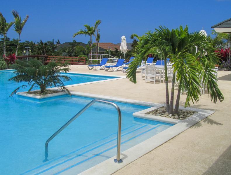 Ocho Rios Under The Palms Villa ภายนอก รูปภาพ