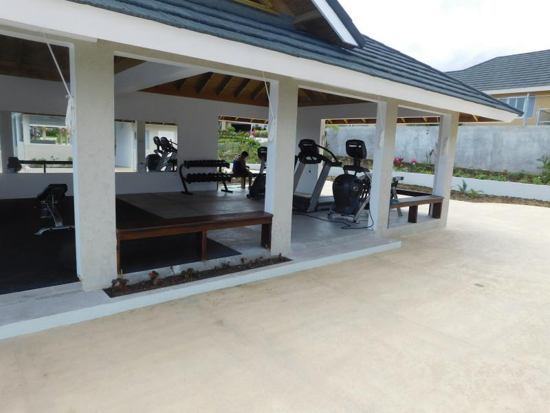 Ocho Rios Under The Palms Villa ภายนอก รูปภาพ